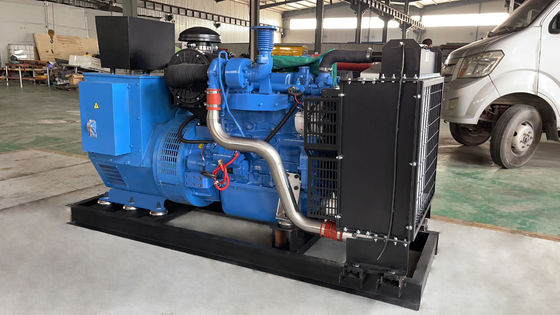 125kva 100kw stille dieselgenerator met compacte eenheid Grootte 2300*800*1300mm